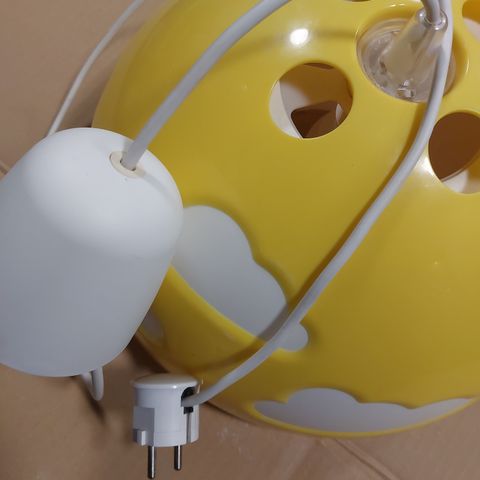 Veldig kul retro lampe i solid plast