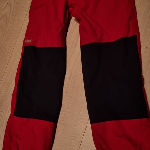 Helly Hansen ute bukse str 12 år 152