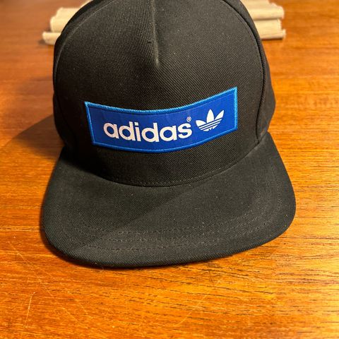 Caps, Adidas