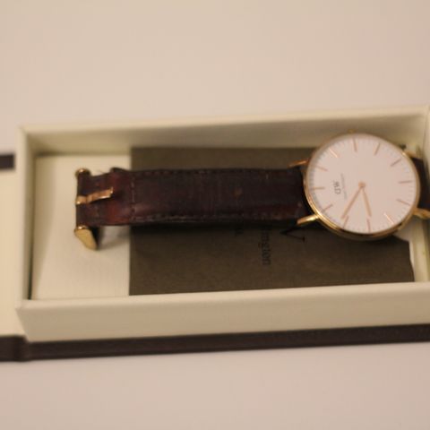 Daniel Wellington klokke, Classic St Mawes i brunn/rosegull