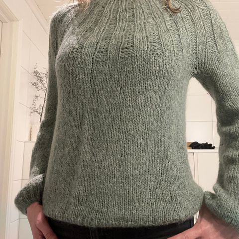 Sunday sweater fra PetiteKnit