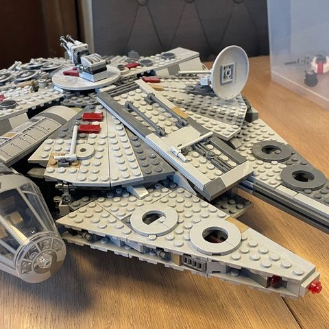 Lego Star Wars Millennium Falcon 75257