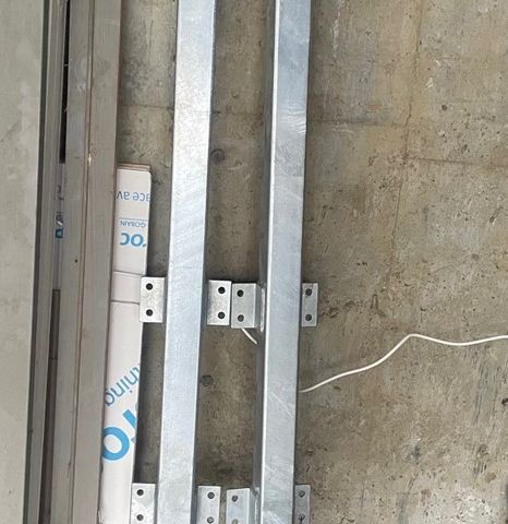 Stålbjelker/bæreknekter til bruk for støtte - galvanisert