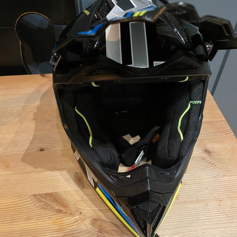 FXR helium hjelm