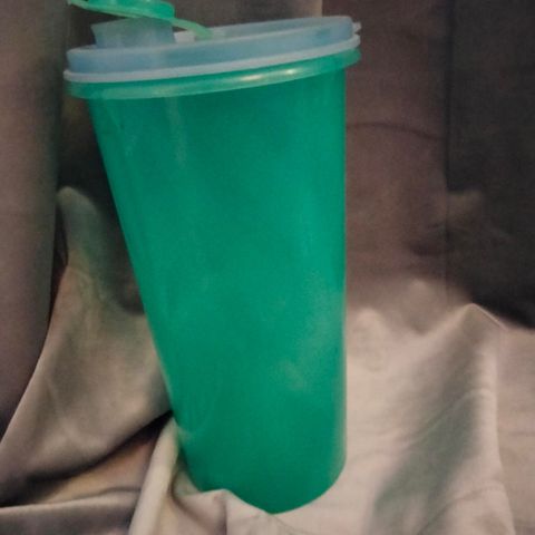 Tupperware mugge