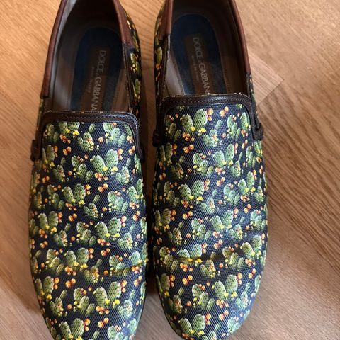 Be different med disse loafers fra Dolce and Gabbana