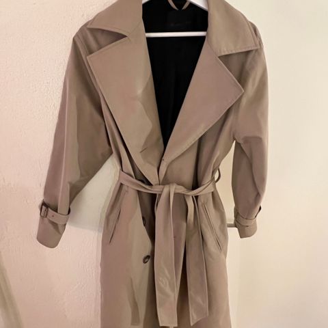 Trenchcoat fra Massimo Dutti