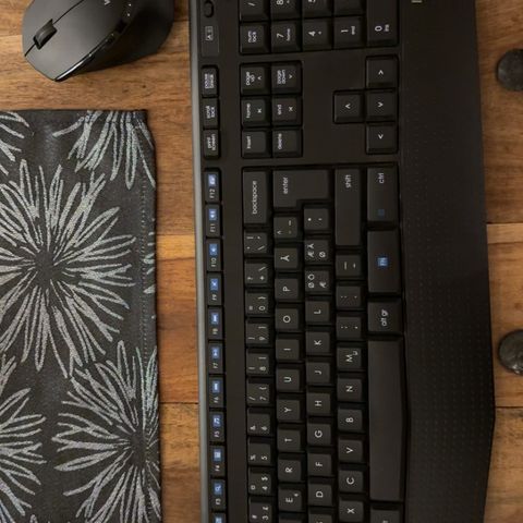 Logitech K345 tastatur og M275 mus