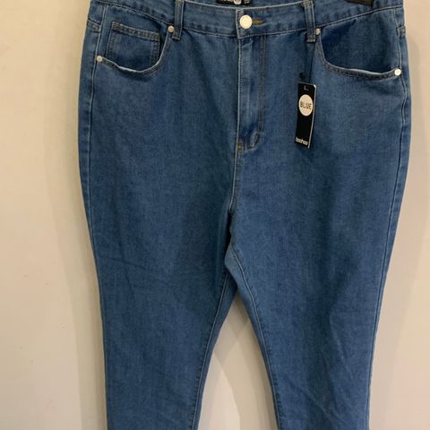 Ny Boohoo jeans - plus high waist mom jeans -str. 48