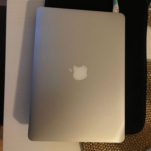 Macbook Pro/ 13 Inch/ Mid 2012