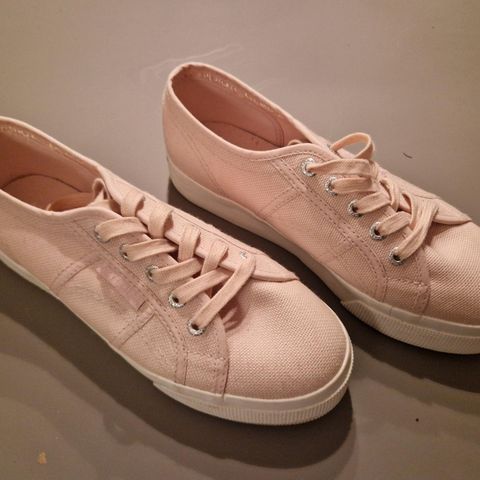 Superga str. 38