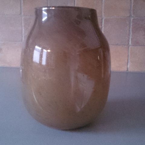 Kunstglass vase Høyde 22 cm Flott stand