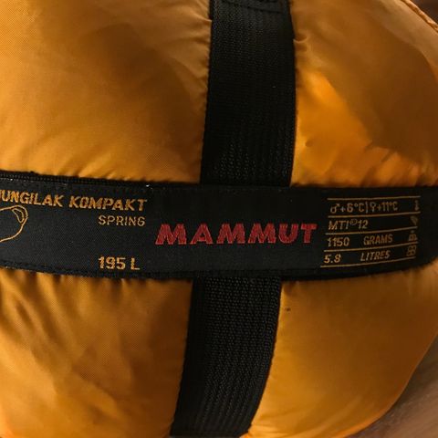 Marineblå Mammut Ajungilak kompakt spring sovepose
