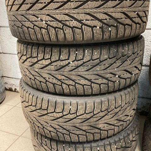 Nokian  Vinterhjul 225/60x17