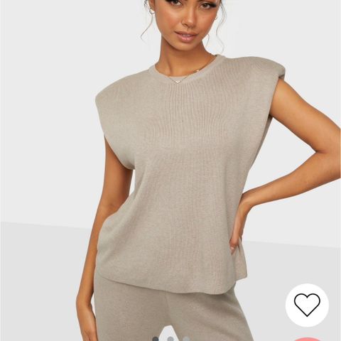 Helt ny Knit top fra Nelly(Merke VILA)