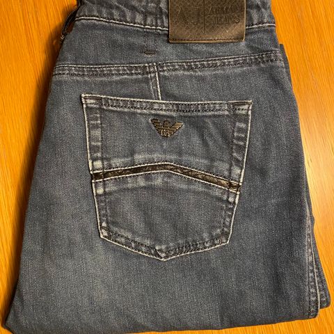 Blå Armani jeans