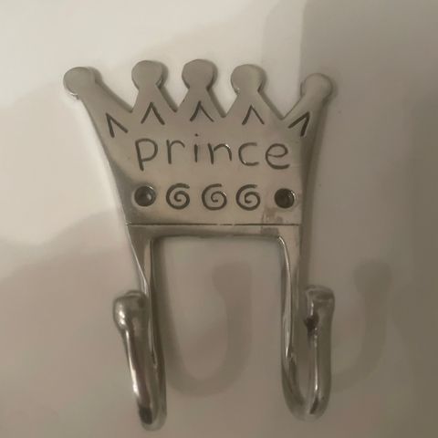 Knagg, Prince