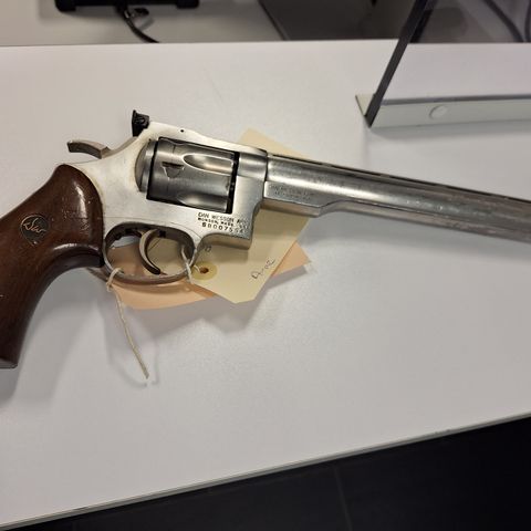 Dan Wesson Revolver .44mag