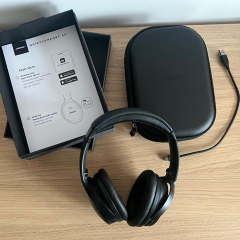 Bose QC45 støydempende hodetelefoner