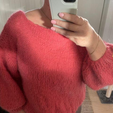 hjemme strikket dame genser