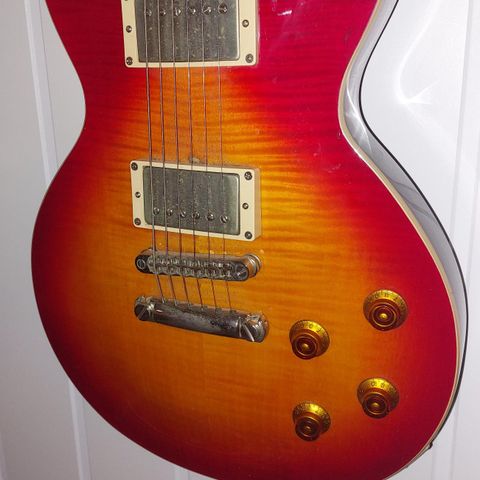 Cort cr 280 les Paul stil selges