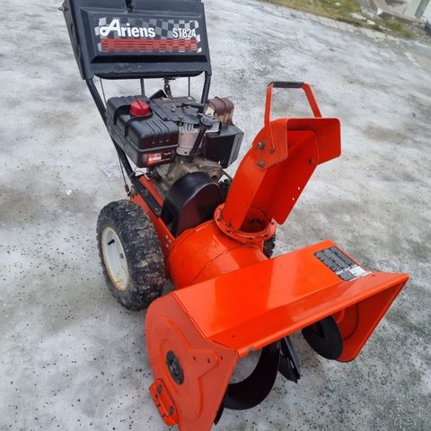 SNØFRESER. ARIENS ST 824