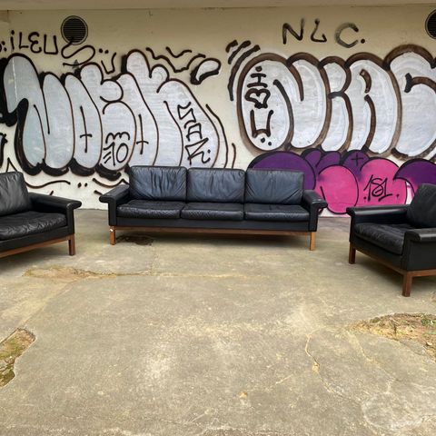 Retro sofagruppe i svart skinn