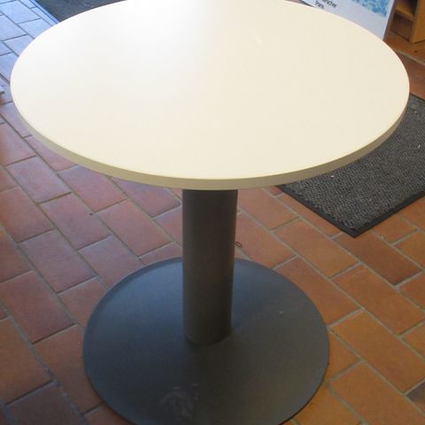 Runde bord, Kinnarps