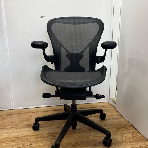 Herman Miller Aeron Remastered Full Option With Posturefit