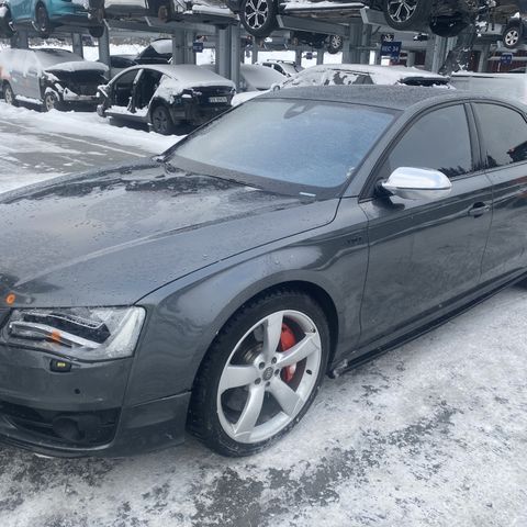 AUDI S8 SELGES I DELER 2012-2017 4.0 KERAMISKE BREMSER +