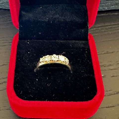 Vintage Diamant ring med 5 brillianter 0,55 carat