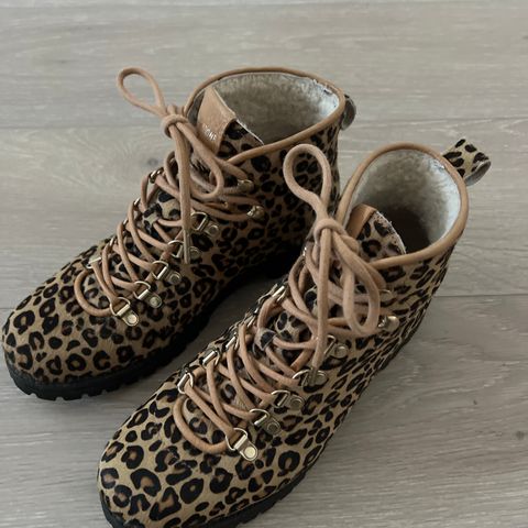 vintersko dame leopard fra blackstone str 40