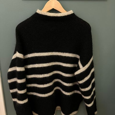 Second  female Ovalis knit