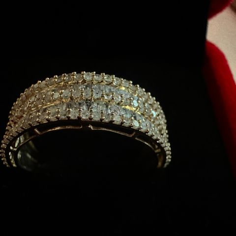 1 karat diamond ring in 18karat gold