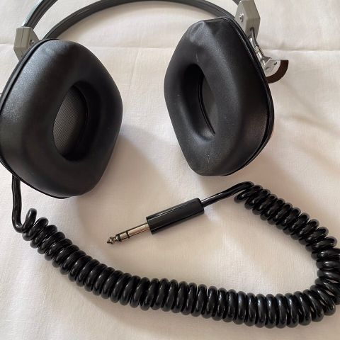 EE45 headset type som ble brukt i musikkforretninger