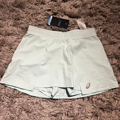 ASICS shorts / skjørt 2in1 str S