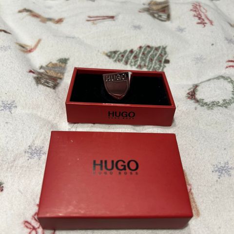 Hugo Boss ring