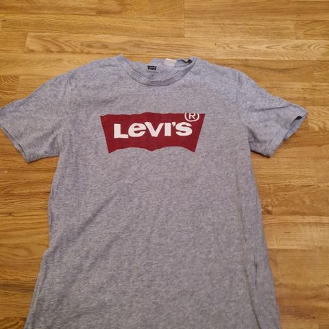 Levis t-skjorte str S