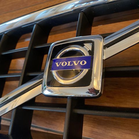 Volvo XC 90 Grill. (2003- 2014)