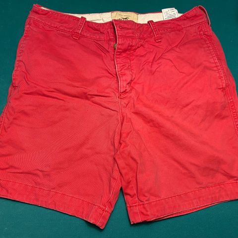 Hollister rød shorts til herre - str 33