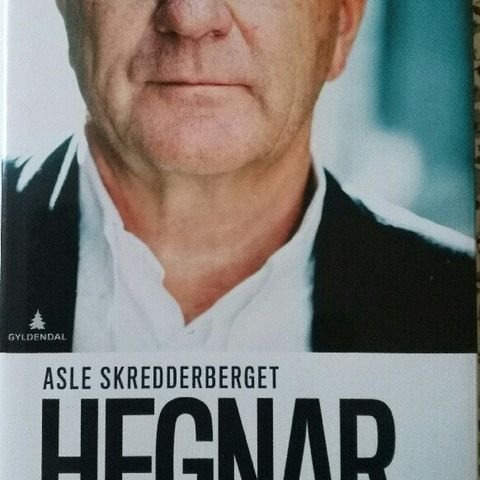 Hegnar Trygve, " Outsider på Innsiden" skrevet av A. Skredderberget. Innbundet