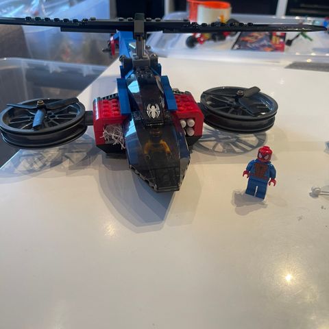 Lego Marvel 76016 Spider-Helicopter Rescue