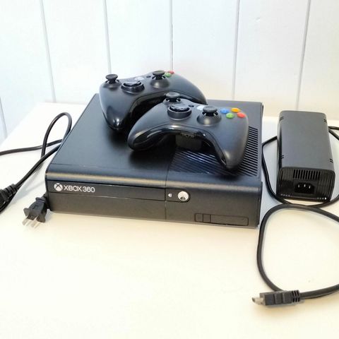 Xbox 360 E 250 GB