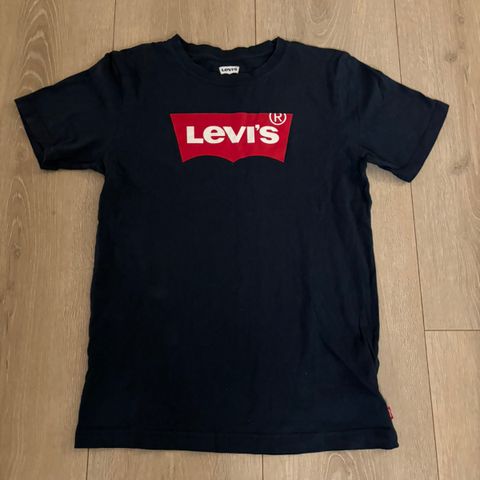 Levis t-skjorte (xs)