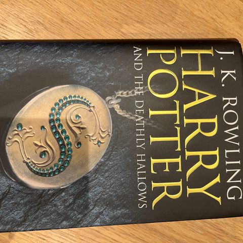 Harry Potter and the deathly hallows, first edition