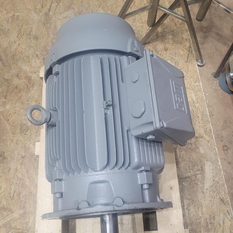 380 / 690v  30kw motor