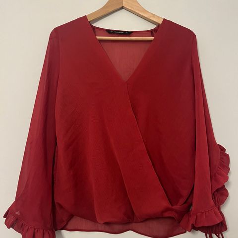 Zara bluse m/ rysjer