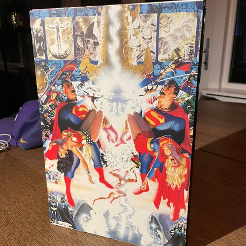 Crisis On Infinite Earths Absolute Edition (DC)