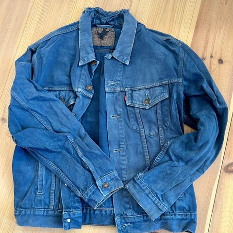 Vintage denimjakke fra Levi’s i str L