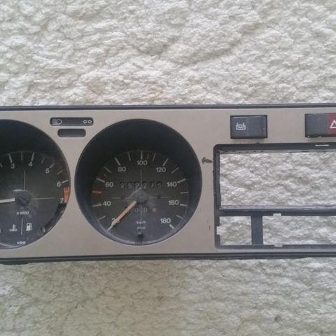 VW Golf 1 GTI instrumentpanel